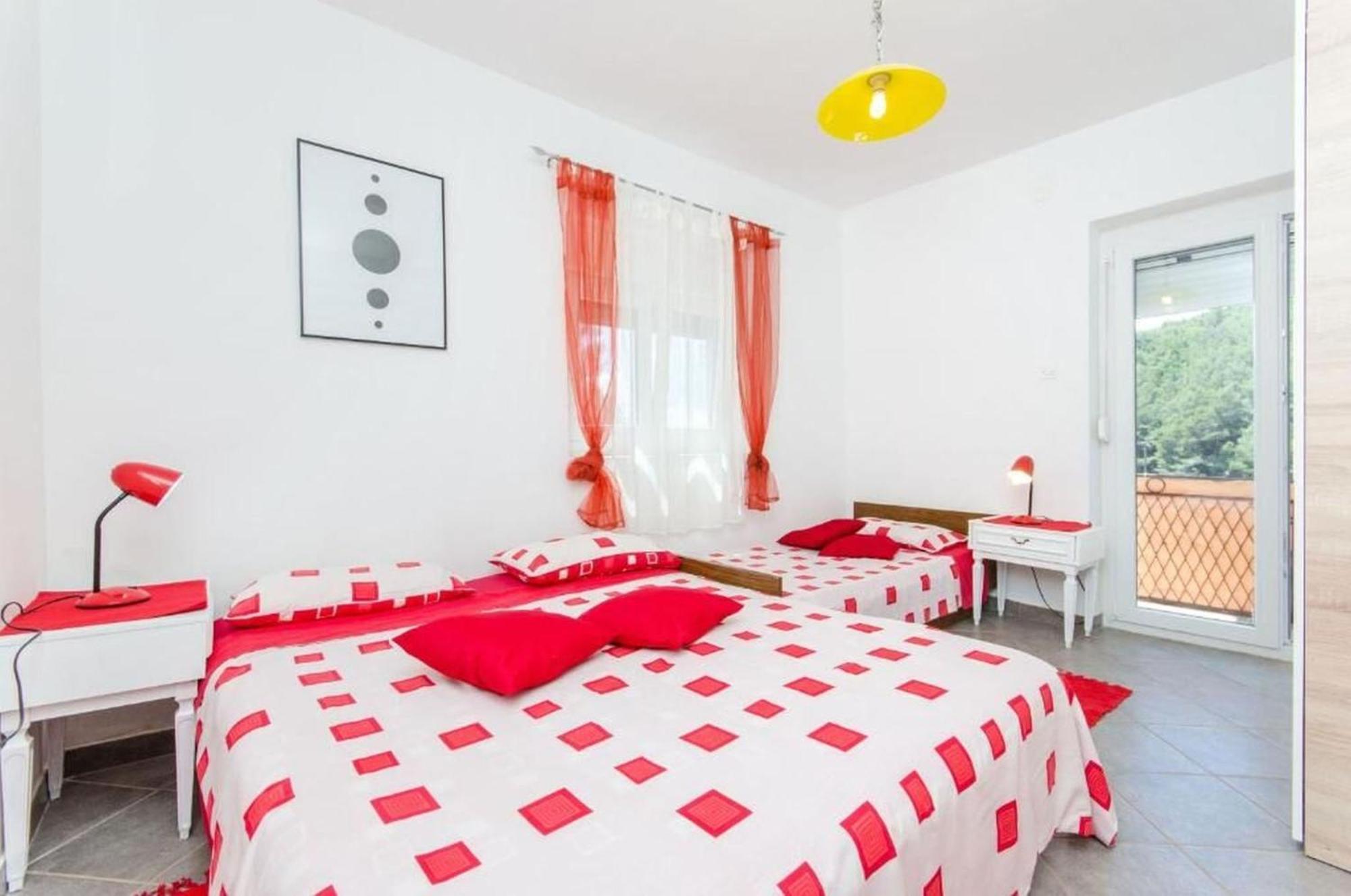 House Vatromir Holiday home Bogomolje